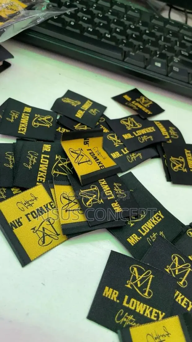 Woven Labels · Photo 1