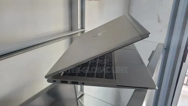 Laptop HP EliteBook 830 G8 16GB Intel Core i5 SSD 256GB · Photo 1