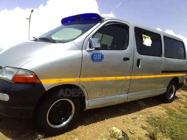 Toyota HiAce 2016 Grey · Photo 1