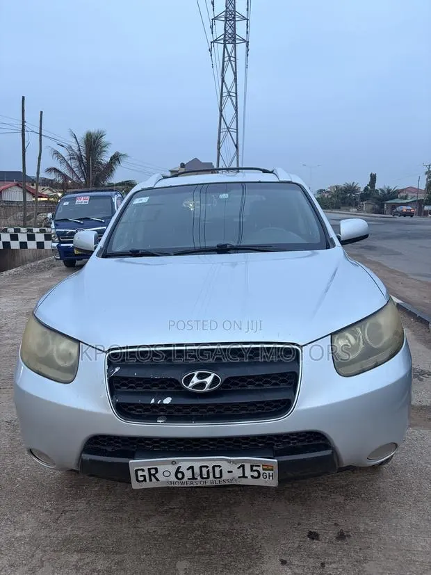Hyundai Santa Fe 2.2 CRDi Automatic 2010 Silver · Photo 1