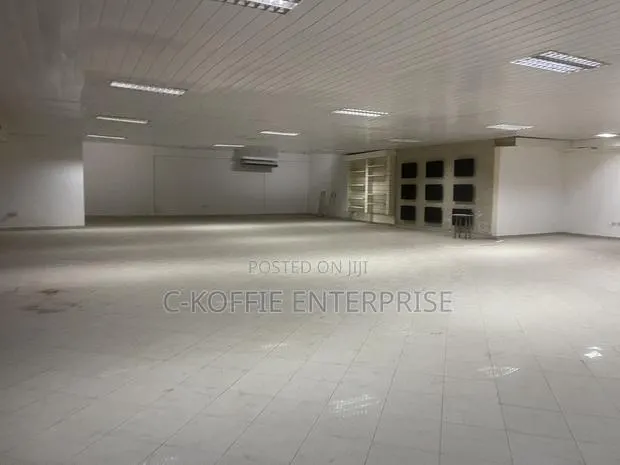 2000 SQM Showroom at North Kaneshie Industrial Area · Photo 1