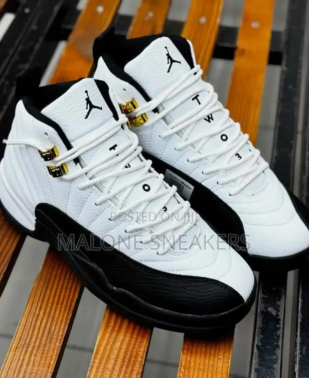 Jordan 12 Retro Taxi · Photo 1