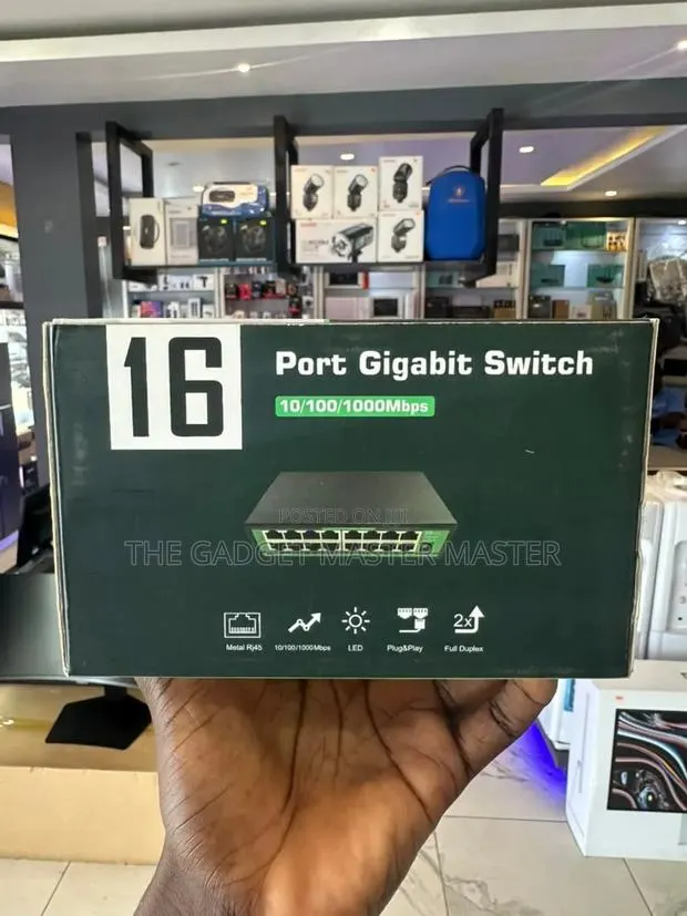 16 Ports RJ-45 Ethernet Gigabit Switch · Photo 1