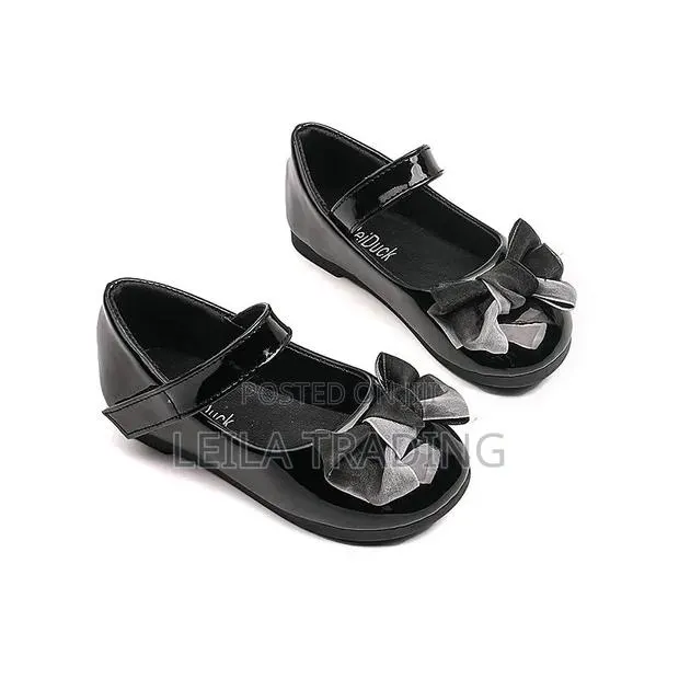 Black Shoe · Photo 1