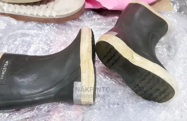 Boots for Children · Photo 1
