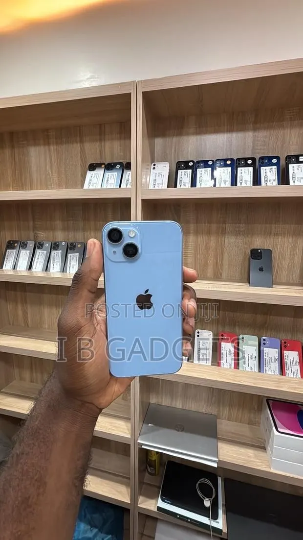 Apple iPhone 14 256 GB Blue · Photo 1
