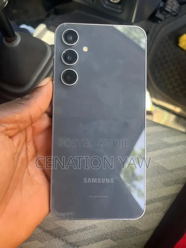 Samsung Galaxy S23 FE 128 GB Gray · Photo 1