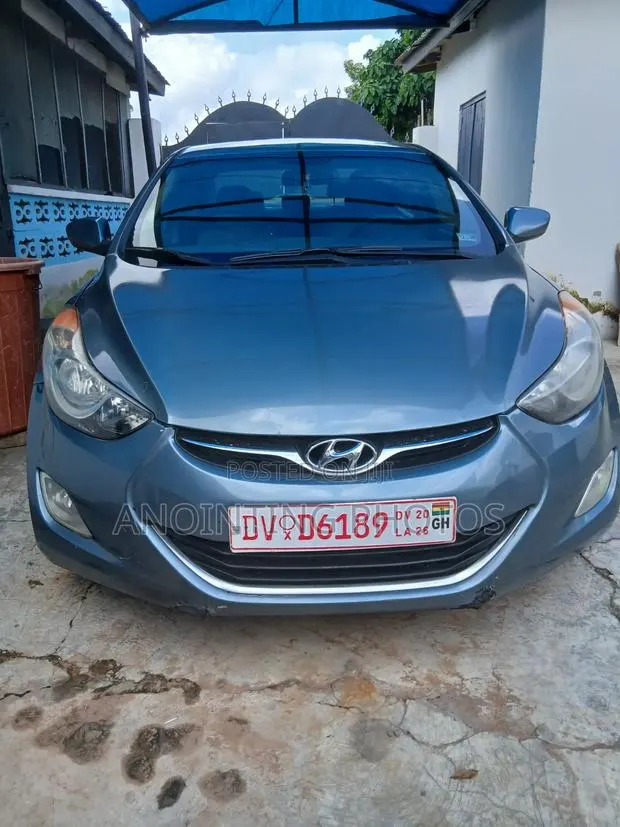 Hyundai Elantra GLS Sedan FWD (1.8L 4cyl 6A) 2013 Gray · Photo 1