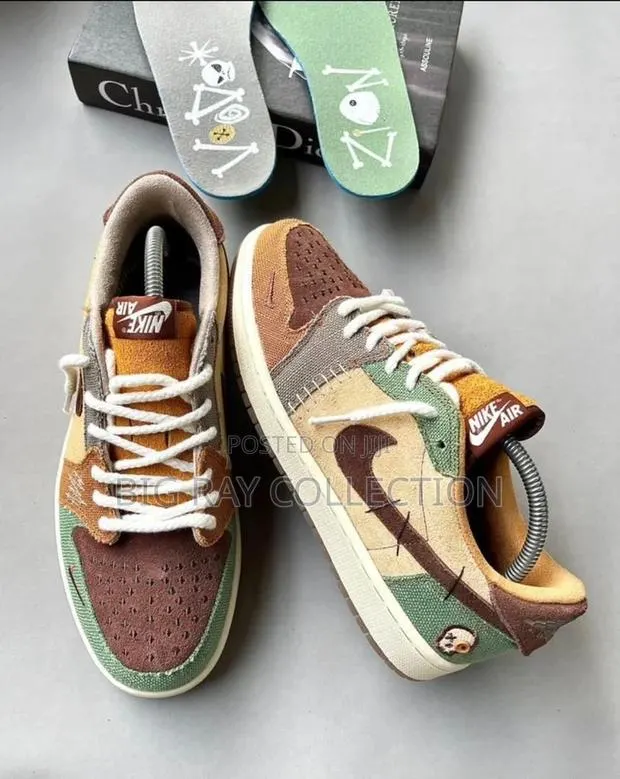 Zion Williamson X Jordan 1 Retro Low Og Voodoo · Photo 1