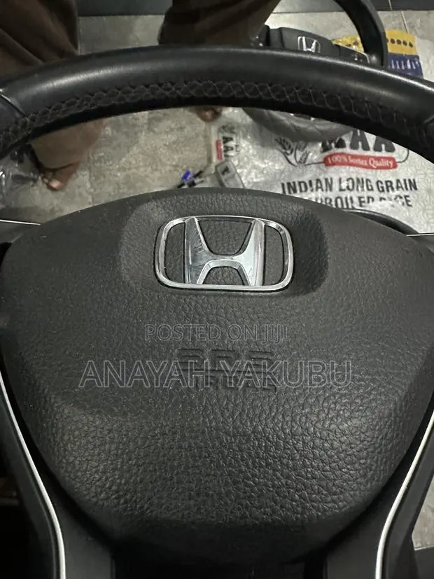 2018-21 Honda Accord Complete Steering Wheel · Photo 1