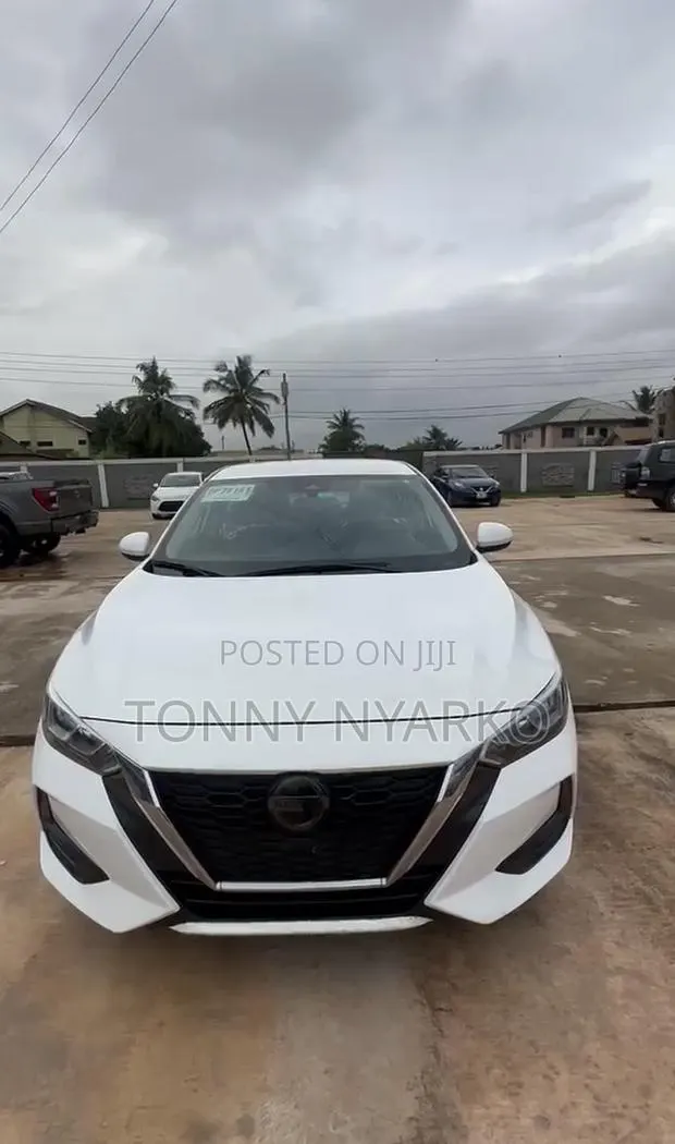 Nissan Sentra SV 2023 White · Photo 1