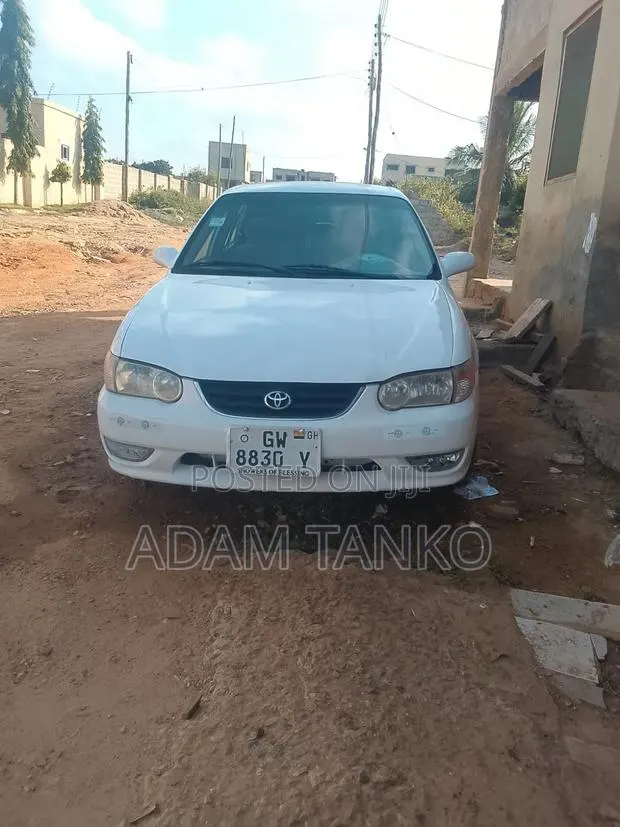 Toyota Corolla 1.9 D Sedan 2000 White · Photo 1