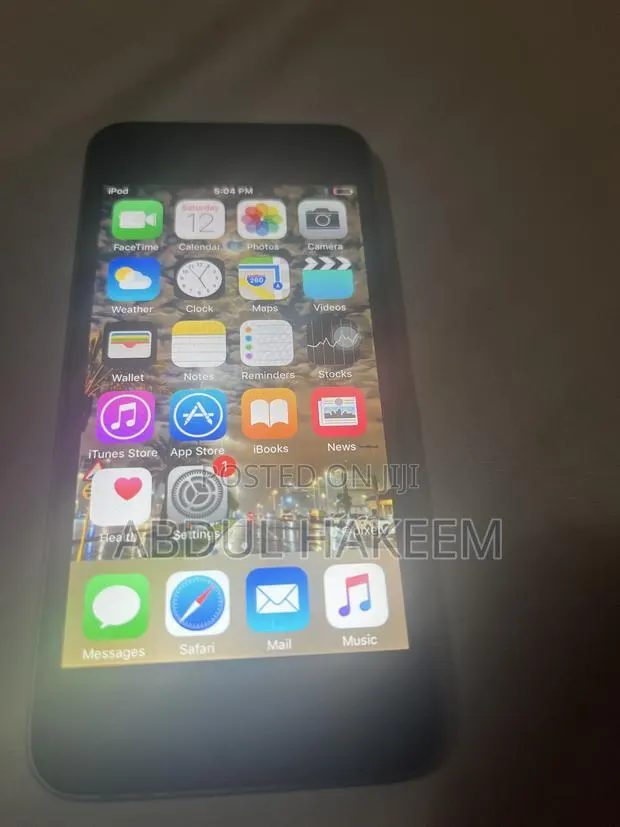 iPod Touch 5 Generation · Photo 1