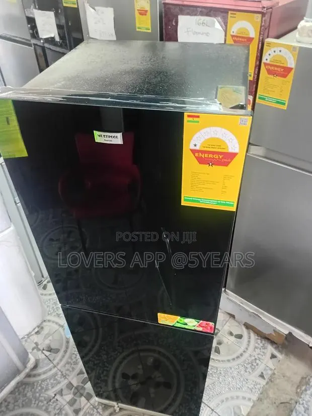 Black 243l Elegant Modern Kitchen Fridge. · Photo 1