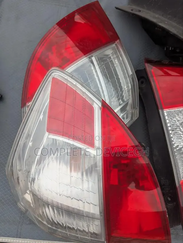 2009/2013 Honda Fit Tail Light · Photo 1