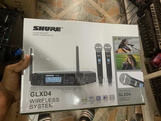 Shure Glxd4 2 in 1 Handheld Microphone · Photo 1