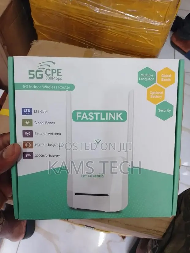 Fast Link 4g/5g Universal Sim Router · Photo 1