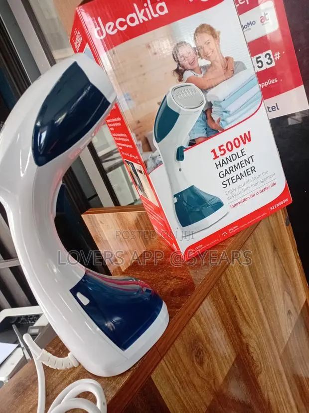 Premium Fabric Steamer – Care for Your Favorite Clothes · Photo 1