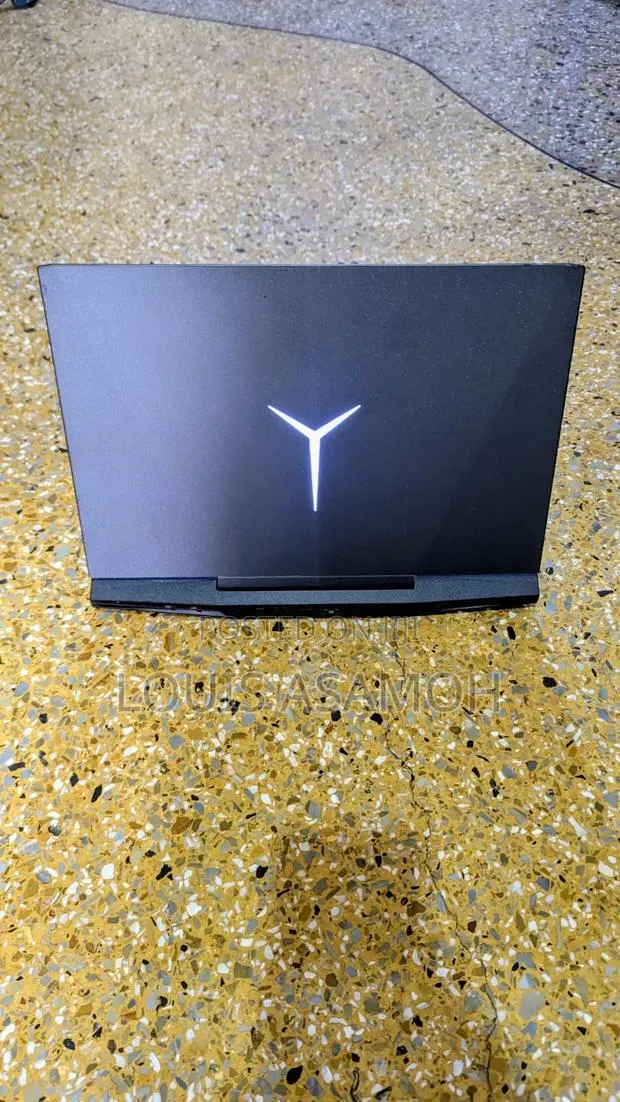 Laptop Lenovo Y70 16GB Intel Core i7 SSD 512GB · Photo 1