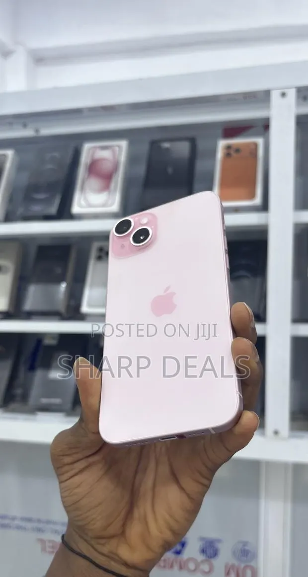 Apple iPhone 15 Plus 128 GB Pink · Photo 1