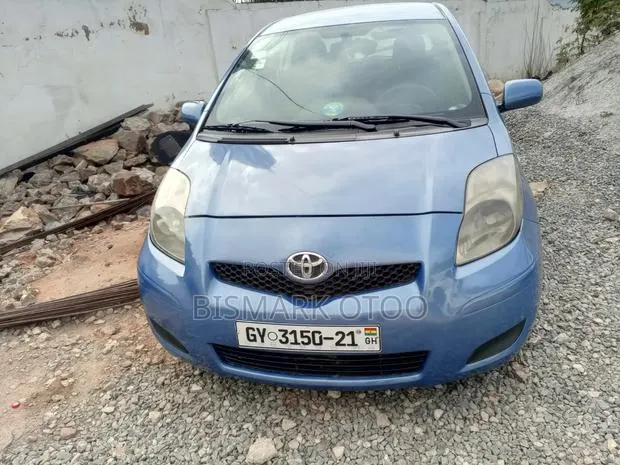 Toyota Yaris 2010 Blue · Photo 1