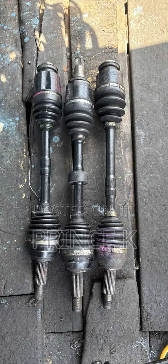 Mazda 2 Drive Shaft Pair · Photo 1