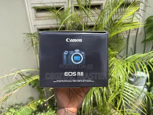 Canon Eos R8 Mirrorless Camera (Body Only) · Photo 1
