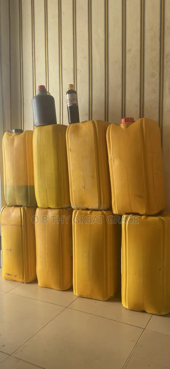 25 Litter Raw and Organic Honey in Accra · Photo 1