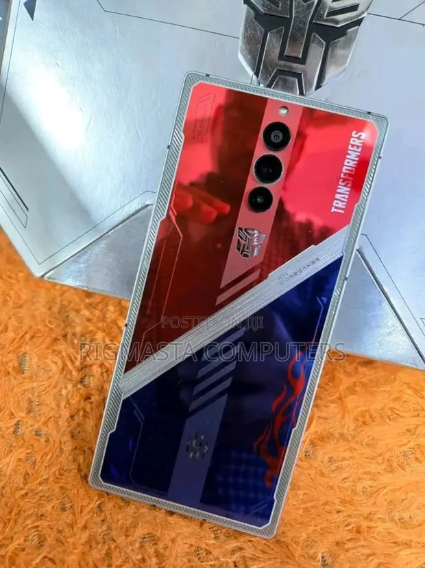 New ZTE nubia RedMagic 8 Pro 512 GB Red · Photo 1