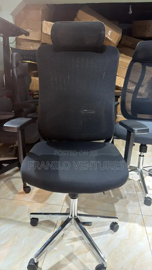 Office Chair With Armrest · Photo 1