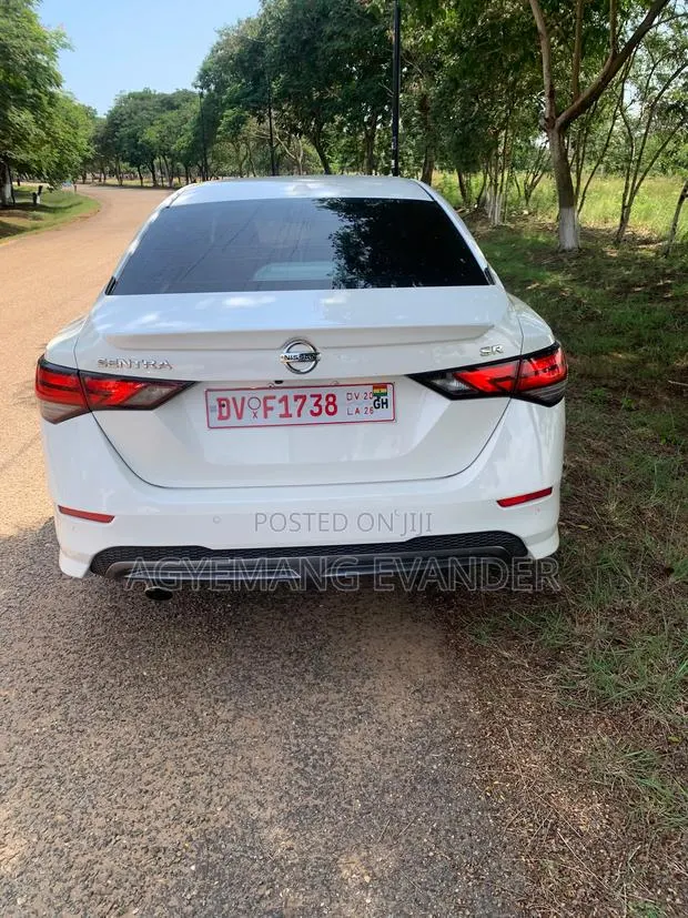 Nissan Sentra SR 2020 White · Photo 1