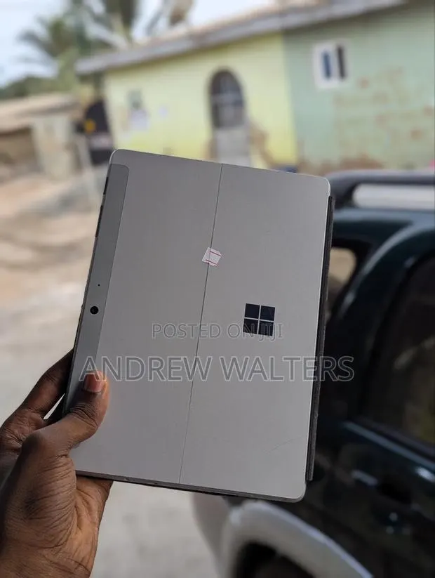 New Laptop Microsoft Surface 3 4GB Intel Atom SSD 60GB · Photo 1