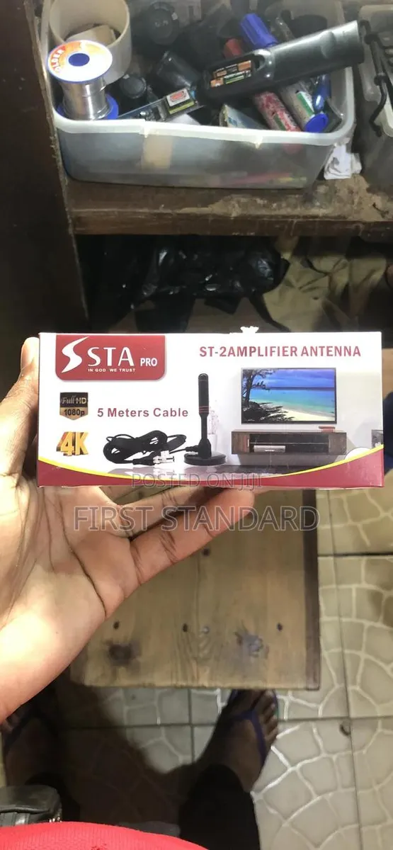 St 2 Amplifier Indoor Antenna · Photo 1