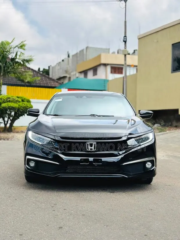 Honda Civic Touring Sedan 2019 Black · Photo 1