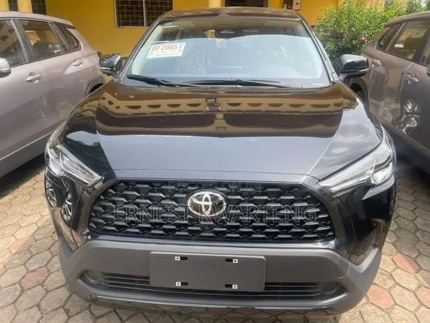 New Toyota Corolla Cross 2024 Black · Photo 1