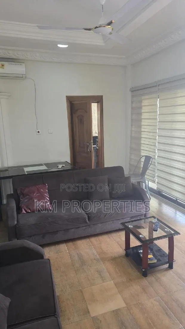1 Bed Hall Airbnb at West-Legon · Photo 2
