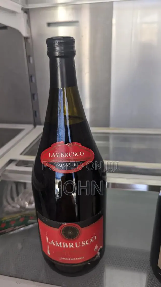Red Wine From Spain · Photo 1
