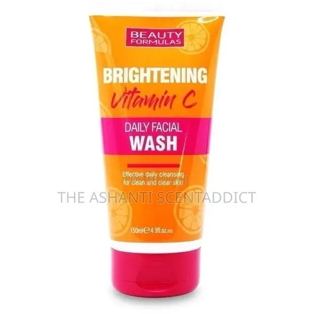 Brightening Vitamin C Facial Wash · Photo 1