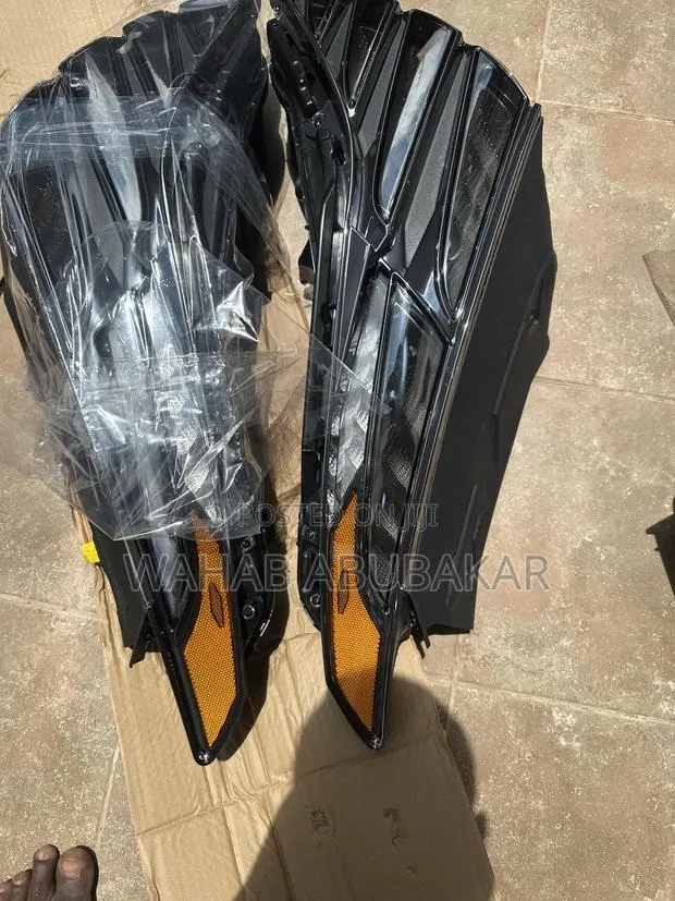 Hyundai Tucson 2021 Headlights Pair · Photo 1