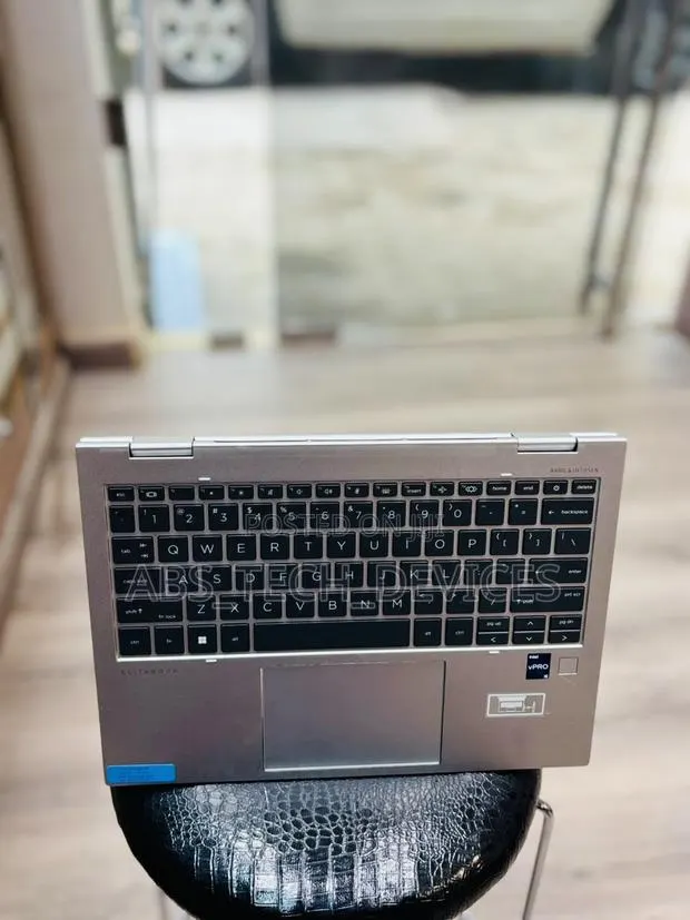 Laptop HP EliteBook 830 G9 16GB Intel Core i5 SSD 512GB · Photo 1