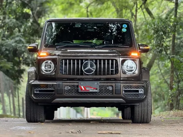 Mercedes-Benz E63 2021 · Photo 1