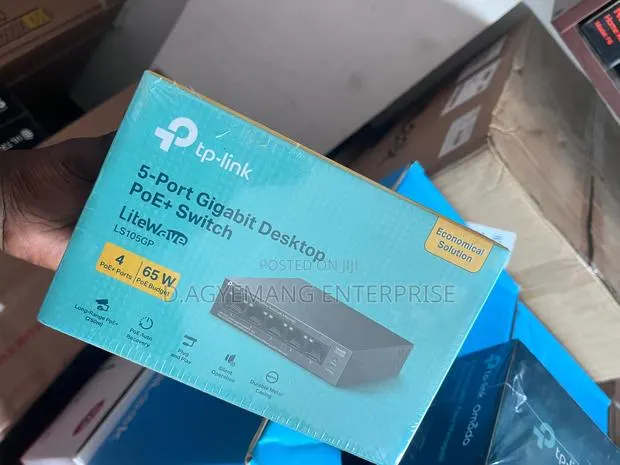 5-Port Gigabit Desktop Poe+ Switch · Photo 1