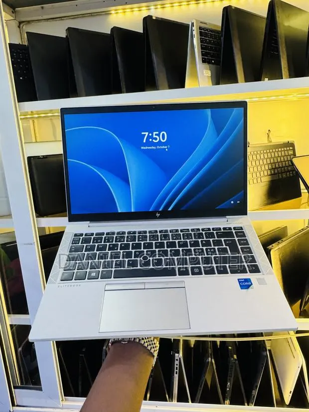 Laptop HP EliteBook 840 G8 16GB Intel Core i5 SSD 256GB · Photo 1