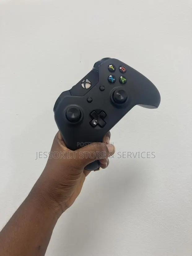 Wireless Controller For Xbox One And Pc · Photo 1