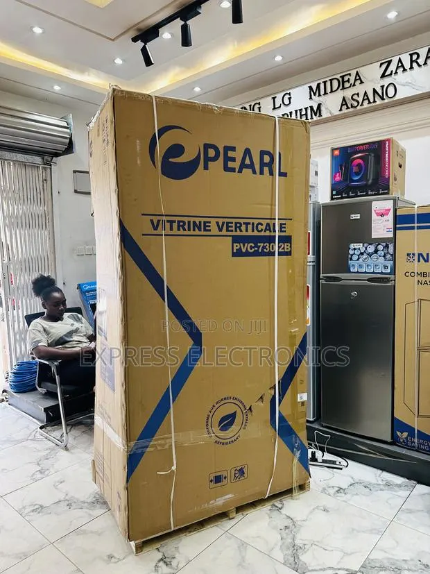 Best and Cool Price Pearl PVC-730-2b 610l Display Fridge Two Door · Photo 1