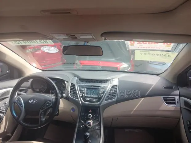 Hyundai Elantra 2015 Red · Photo 1