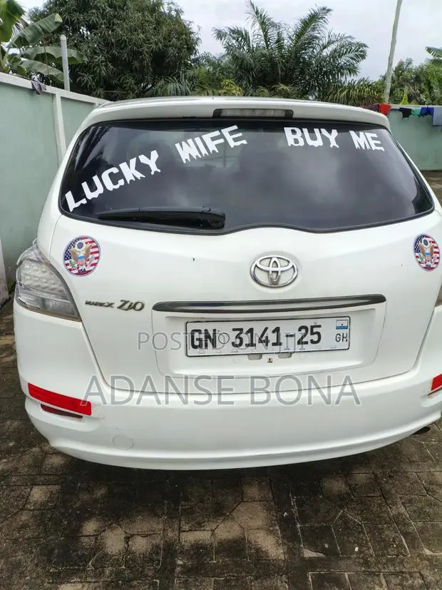 Toyota Corolla 2025 White · Photo 1