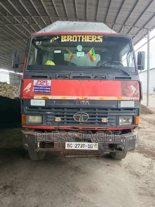 A Moving Tata Truck for Sale and Is Good but the Enigine Is DAF 25char · Photo 1