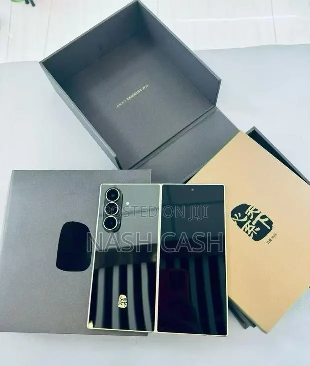 New Samsung Galaxy Z Fold7 512 GB Black · Photo 1