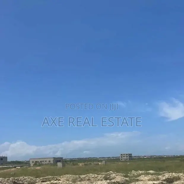 Half Plots in Prampram> Good Discounts · Photo 1